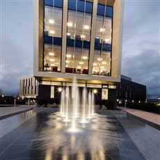 Another animated water feature, where the fountains rise and fall at different rates. The water feature can be controlled and monitored at our offices, with frost and wind protection.