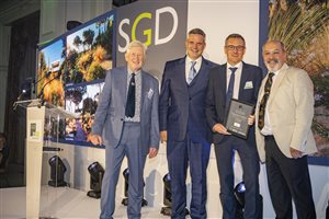 SGD Awards 2022 - Gavin McWilliam MSGD and Andrew Wilson FSGD - International Residential Landscapes & Gardens Winner - Sponsor Landform Consultants