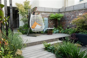 Japanese inspired courtyard garden designed whilst part of the Artisan Landscapes Design Studio team. 
Photo - Artisan Landscapes