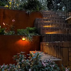 Balham Lightwell 
Lighting Design: DLX Lighting Design 
Garden Design: Sarah Mahr Garden Design 
Build: Cadogan Landscapes 